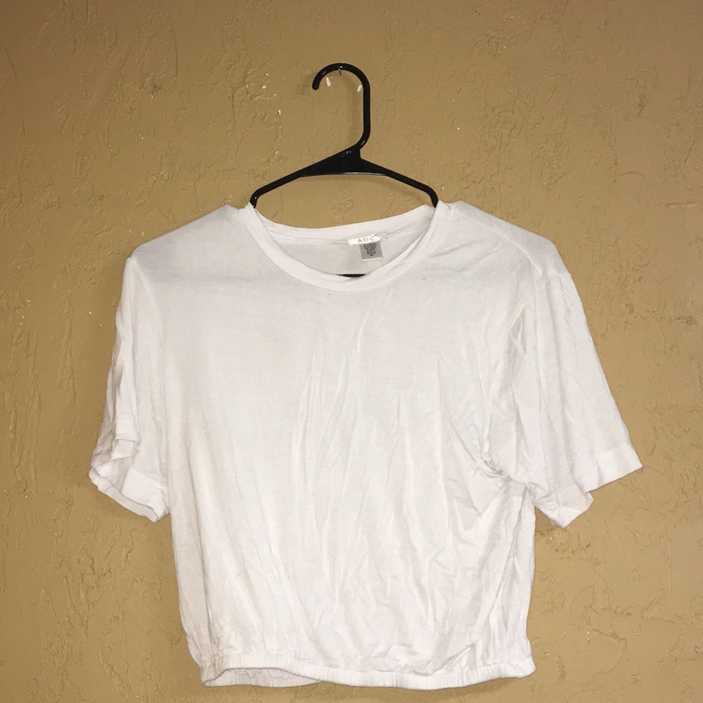 White cropped t-shirt